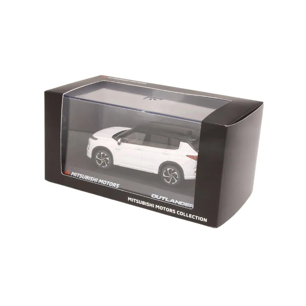 アウトランダーPHEV　1/43サイズ モデルカー（レジンモデル） MITSUBISHI MOTORS COLLECTION