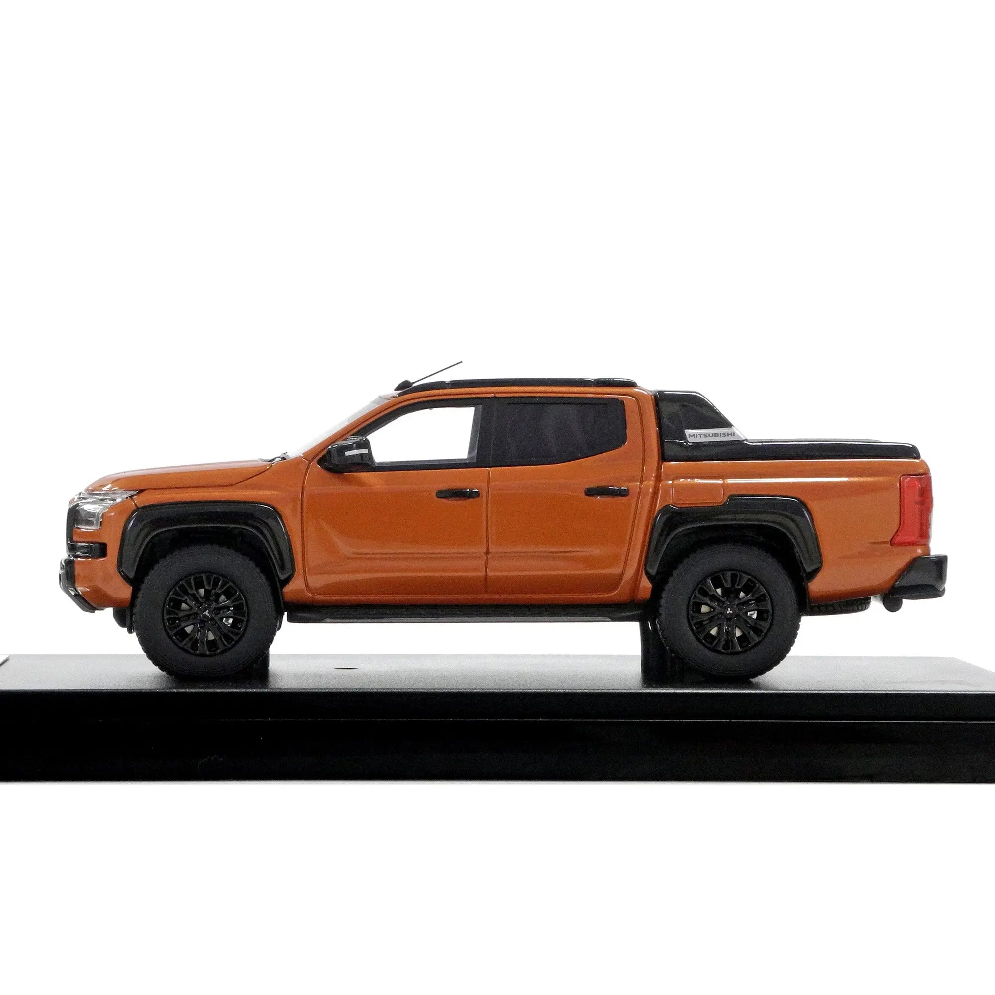トライトン 1/43モデルカー MITSUBISHI MOTORS COLLECTION