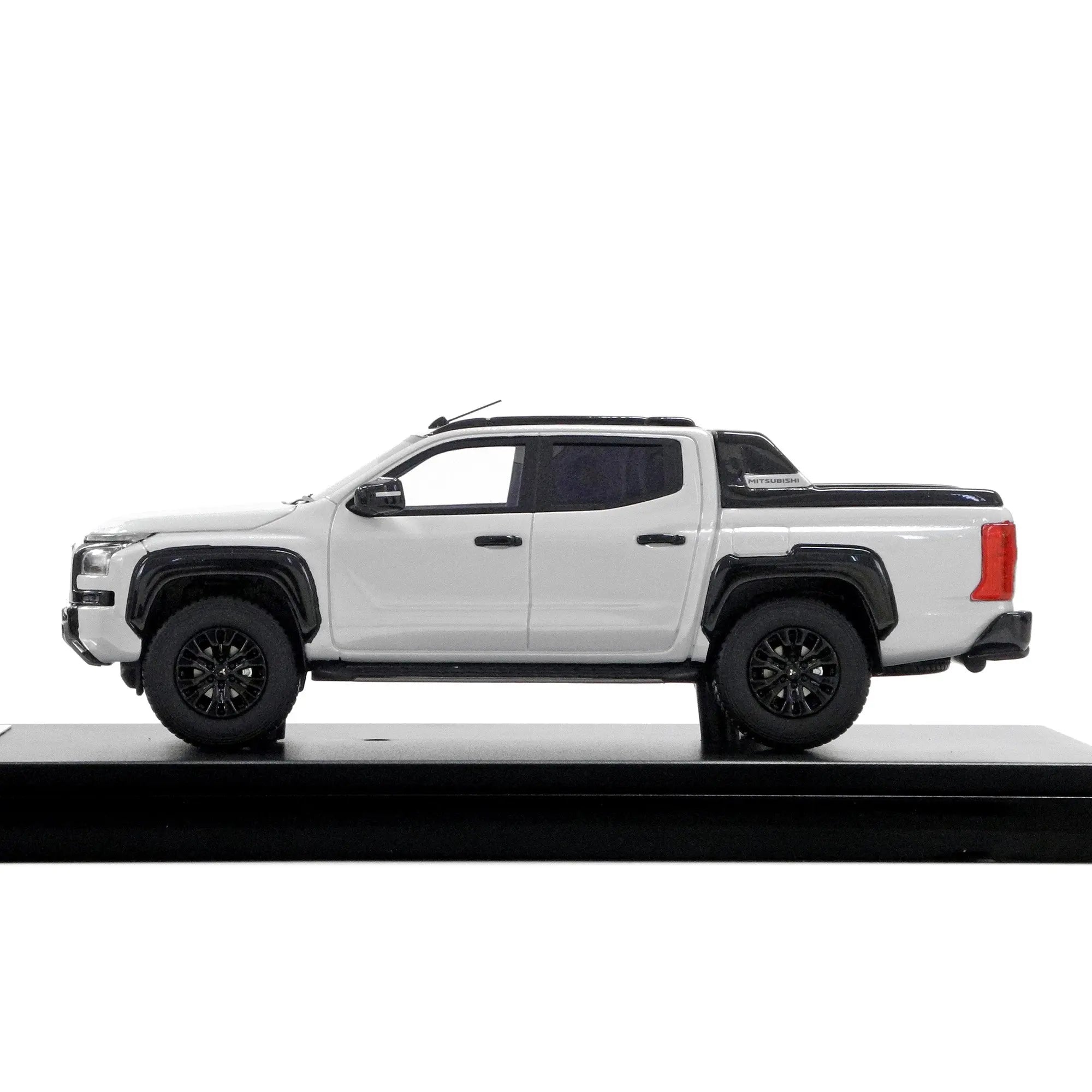 トライトン 1/43モデルカー MITSUBISHI MOTORS COLLECTION