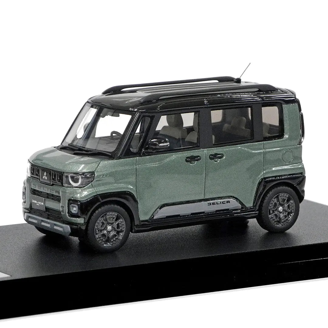 デリカミニ 1/43スケールモデルカー アッシュグリーンメタリック