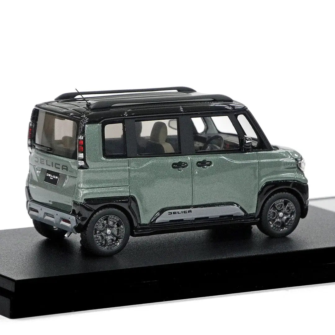 YU ミニガン 7.2 美品 デリカミニ 1/43スケールモデルカー アッシュグリーンメタリック