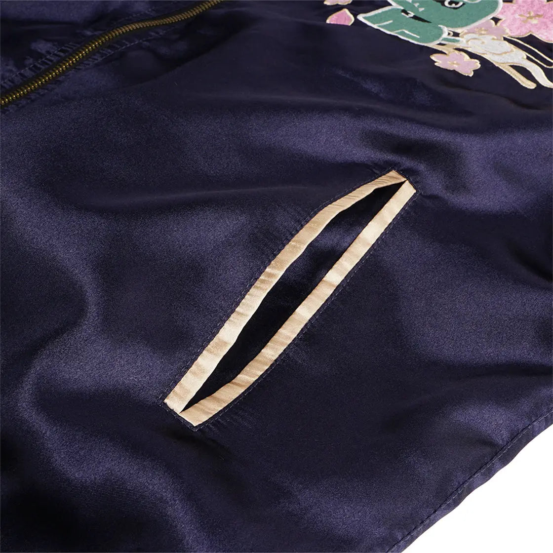 スカジャン デリ丸。