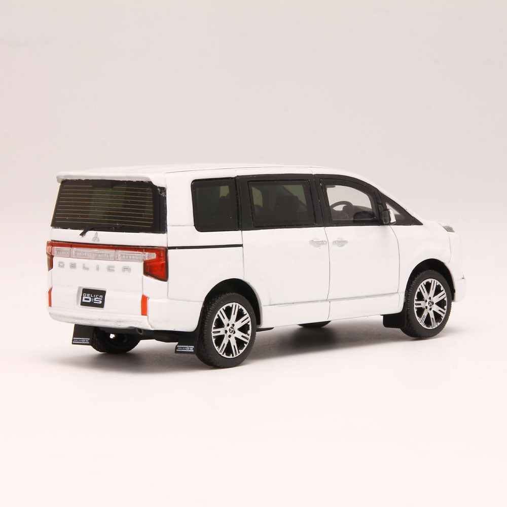 デリカD:5 1/43サイズ モデルカー（レジンモデル） – MITSUBISHI MOTORS ONLINE SHOP